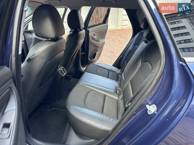 Синий Хендай i30, объемом двигателя 1.4 л и пробегом 205 тыс. км за 10950 $, фото 155 на Automoto.ua