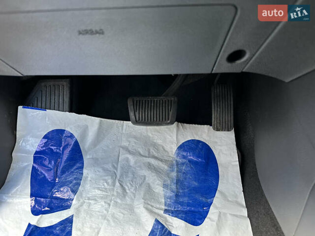 Синий Хендай i30, объемом двигателя 1.4 л и пробегом 205 тыс. км за 10950 $, фото 105 на Automoto.ua