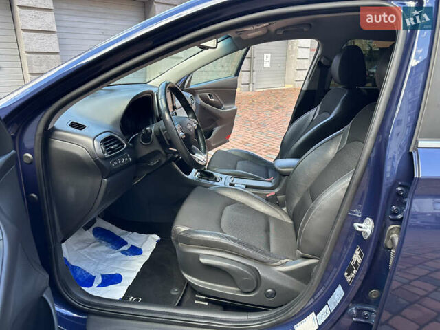 Синий Хендай i30, объемом двигателя 1.4 л и пробегом 205 тыс. км за 10950 $, фото 95 на Automoto.ua