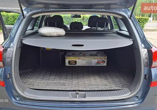 Синий Хендай i30, объемом двигателя 1.5 л и пробегом 58 тыс. км за 14500 $, фото 8 на Automoto.ua