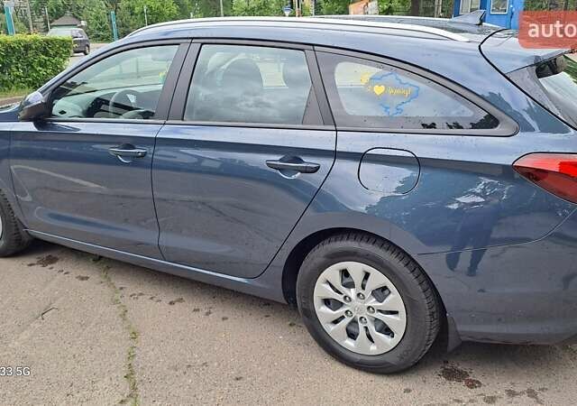 Синий Хендай i30, объемом двигателя 1.5 л и пробегом 58 тыс. км за 14500 $, фото 2 на Automoto.ua