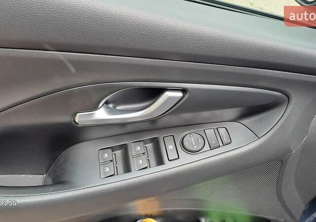 Синий Хендай i30, объемом двигателя 1.5 л и пробегом 58 тыс. км за 14500 $, фото 11 на Automoto.ua