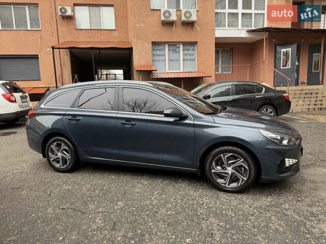 Синий Хендай i30, объемом двигателя 1.5 л и пробегом 49 тыс. км за 16500 $, фото 2 на Automoto.ua