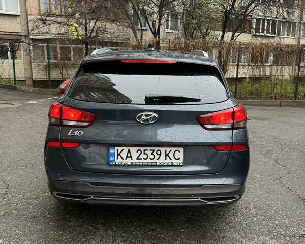 Синий Хендай i30, объемом двигателя 1.5 л и пробегом 49 тыс. км за 16500 $, фото 3 на Automoto.ua