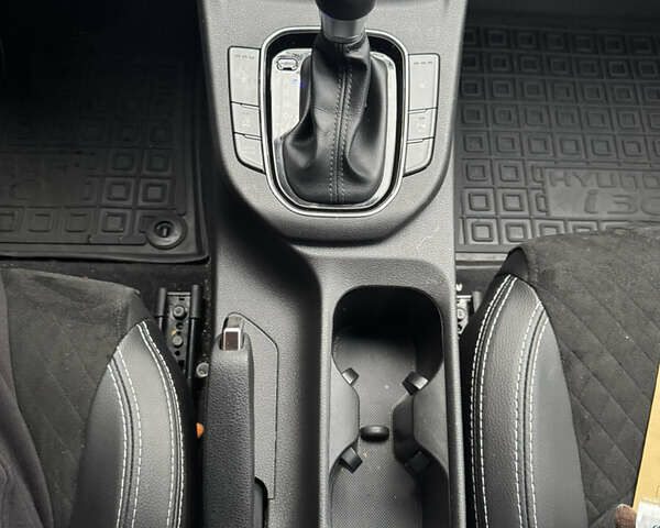 Синий Хендай i30, объемом двигателя 1.5 л и пробегом 49 тыс. км за 16500 $, фото 10 на Automoto.ua