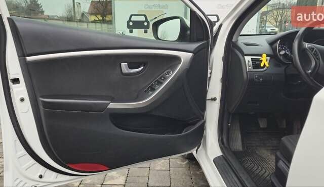 Белый Хендай i30 Wagon, объемом двигателя 1.6 л и пробегом 166 тыс. км за 8190 $, фото 11 на Automoto.ua