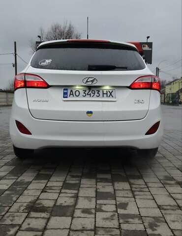 Белый Хендай i30 Wagon, объемом двигателя 1.6 л и пробегом 166 тыс. км за 8190 $, фото 4 на Automoto.ua
