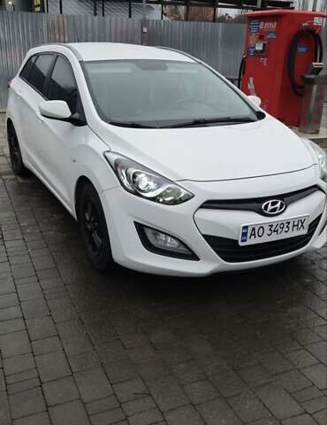 Белый Хендай i30 Wagon, объемом двигателя 1.6 л и пробегом 166 тыс. км за 8190 $, фото 1 на Automoto.ua