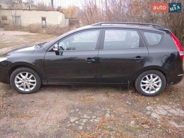 Чорний Хендай i30 Wagon, об'ємом двигуна 2 л та пробігом 176 тис. км за 7800 $, фото 16 на Automoto.ua
