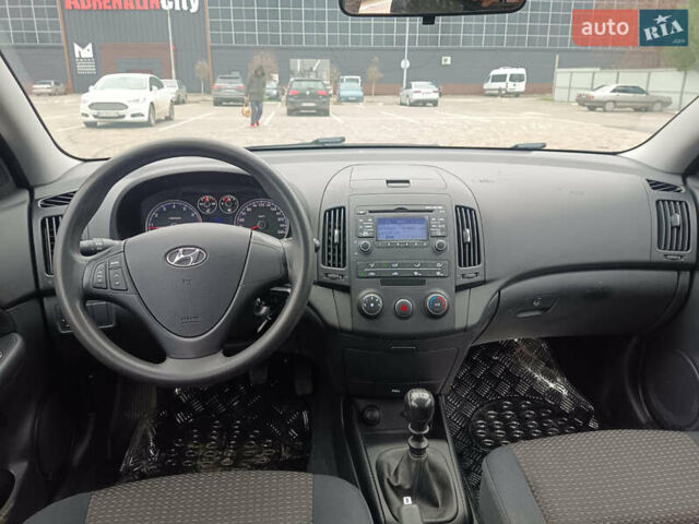 Чорний Хендай i30 Wagon, об'ємом двигуна 1.6 л та пробігом 185 тис. км за 6200 $, фото 8 на Automoto.ua