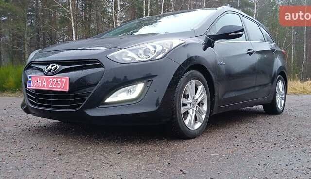 Черный Хендай i30 Wagon, объемом двигателя 1.6 л и пробегом 236 тыс. км за 8999 $, фото 1 на Automoto.ua
