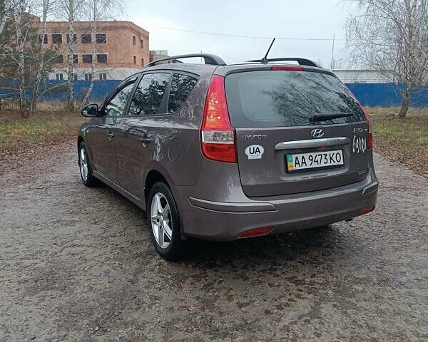 Коричневый Хендай i30 Wagon, объемом двигателя 1.6 л и пробегом 237 тыс. км за 6900 $, фото 1 на Automoto.ua