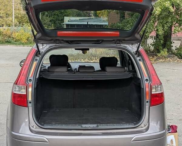 Коричневый Хендай i30 Wagon, объемом двигателя 1.6 л и пробегом 236 тыс. км за 7200 $, фото 23 на Automoto.ua