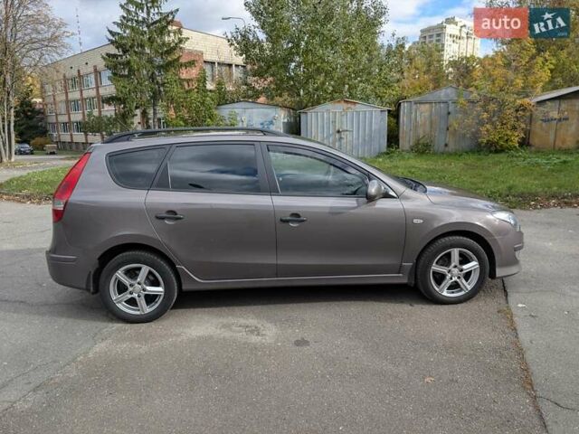 Коричневый Хендай i30 Wagon, объемом двигателя 1.6 л и пробегом 236 тыс. км за 7200 $, фото 5 на Automoto.ua
