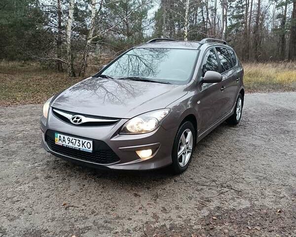 Коричневый Хендай i30 Wagon, объемом двигателя 1.6 л и пробегом 237 тыс. км за 6900 $, фото 4 на Automoto.ua