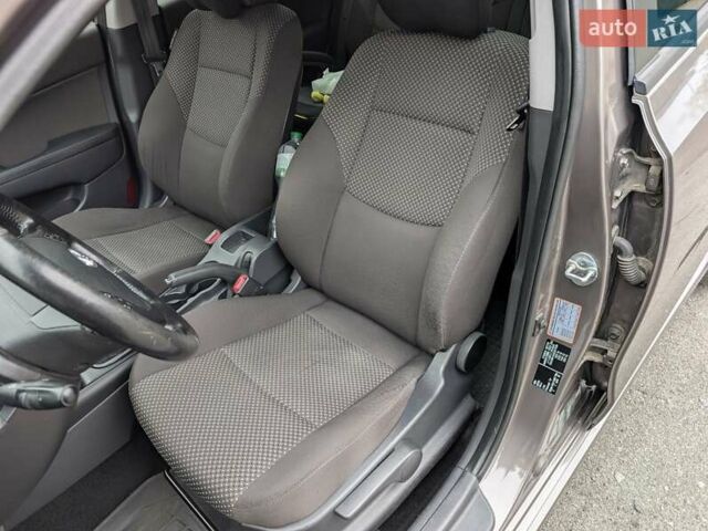 Коричневый Хендай i30 Wagon, объемом двигателя 1.6 л и пробегом 236 тыс. км за 7200 $, фото 11 на Automoto.ua