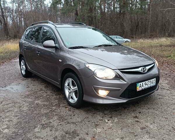 Коричневый Хендай i30 Wagon, объемом двигателя 1.6 л и пробегом 237 тыс. км за 6900 $, фото 5 на Automoto.ua