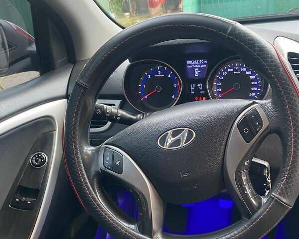 Красный Хендай i30 Wagon, объемом двигателя 1.4 л и пробегом 254 тыс. км за 8000 $, фото 6 на Automoto.ua