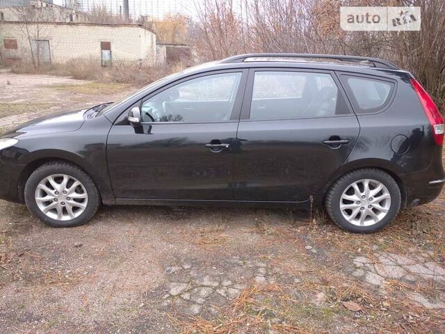 Хендай i30 Wagon, об'ємом двигуна 2 л та пробігом 176 тис. км за 7800 $, фото 16 на Automoto.ua