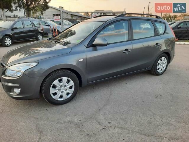 Серый Хендай i30 Wagon, объемом двигателя 0 л и пробегом 175 тыс. км за 6700 $, фото 6 на Automoto.ua