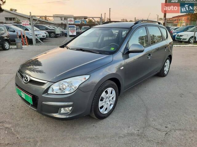 Серый Хендай i30 Wagon, объемом двигателя 0 л и пробегом 175 тыс. км за 6700 $, фото 5 на Automoto.ua