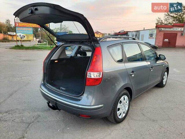 Серый Хендай i30 Wagon, объемом двигателя 0 л и пробегом 175 тыс. км за 6700 $, фото 70 на Automoto.ua