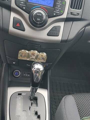 Сірий Хендай i30 Wagon, об'ємом двигуна 1.59 л та пробігом 205 тис. км за 7500 $, фото 16 на Automoto.ua