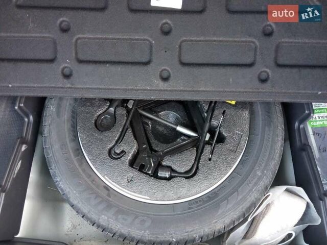 Серый Хендай i30 Wagon, объемом двигателя 1.6 л и пробегом 375 тыс. км за 7100 $, фото 4 на Automoto.ua