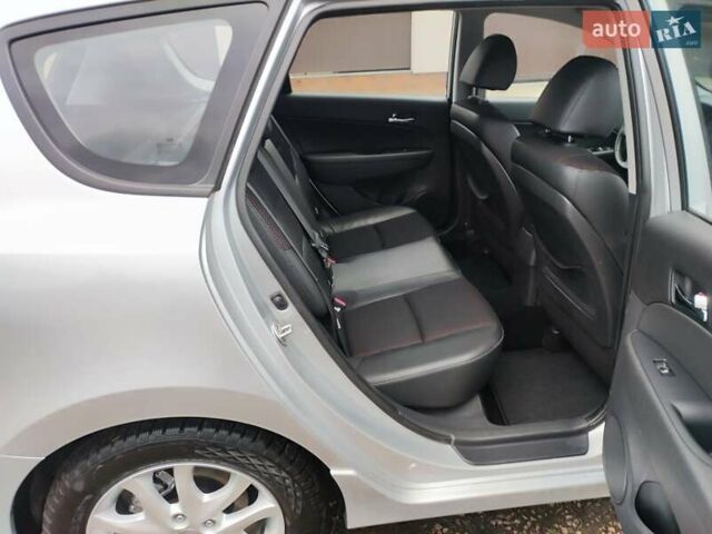 Сірий Хендай i30 Wagon, об'ємом двигуна 1.58 л та пробігом 216 тис. км за 7700 $, фото 25 на Automoto.ua