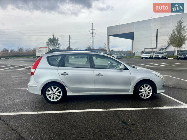 Серый Хендай i30 Wagon, объемом двигателя 1.6 л и пробегом 311 тыс. км за 7800 $, фото 5 на Automoto.ua