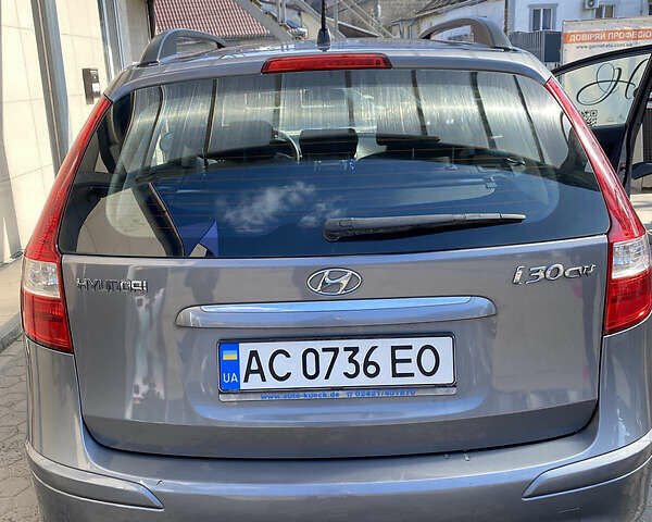 Сірий Хендай i30 Wagon, об'ємом двигуна 1.4 л та пробігом 230 тис. км за 7300 $, фото 2 на Automoto.ua