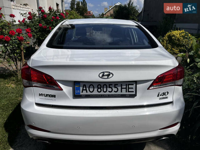 Білий Хендай і40, об'ємом двигуна 1.7 л та пробігом 260 тис. км за 9500 $, фото 9 на Automoto.ua