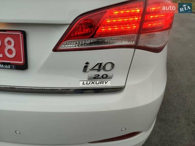 Белый Хендай и40, объемом двигателя 2 л и пробегом 148 тыс. км за 11500 $, фото 14 на Automoto.ua