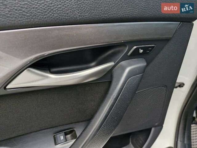 Белый Хендай и40, объемом двигателя 1.69 л и пробегом 245 тыс. км за 6999 $, фото 12 на Automoto.ua