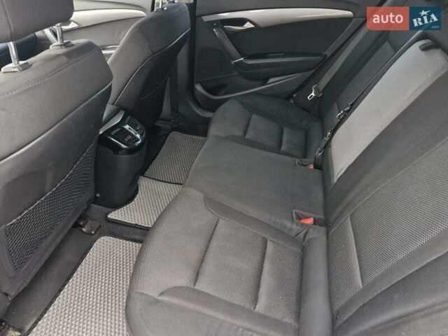 Белый Хендай и40, объемом двигателя 1.69 л и пробегом 245 тыс. км за 6999 $, фото 27 на Automoto.ua