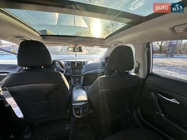 Белый Хендай и40, объемом двигателя 1.7 л и пробегом 232 тыс. км за 11200 $, фото 11 на Automoto.ua