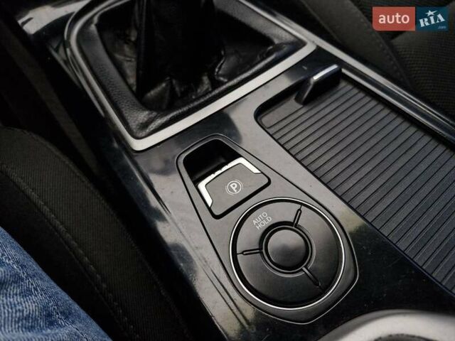 Белый Хендай и40, объемом двигателя 1.69 л и пробегом 245 тыс. км за 6999 $, фото 26 на Automoto.ua