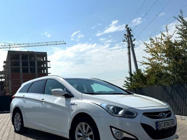 Белый Хендай и40, объемом двигателя 1.7 л и пробегом 266 тыс. км за 8600 $, фото 21 на Automoto.ua