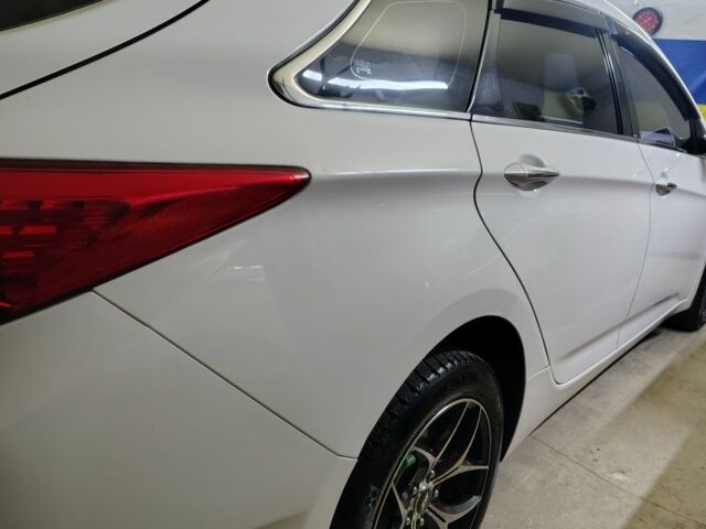 Белый Хендай и40, объемом двигателя 0 л и пробегом 293 тыс. км за 9350 $, фото 5 на Automoto.ua