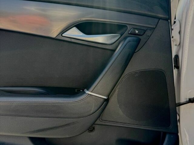 Белый Хендай и40, объемом двигателя 1.7 л и пробегом 266 тыс. км за 8600 $, фото 12 на Automoto.ua