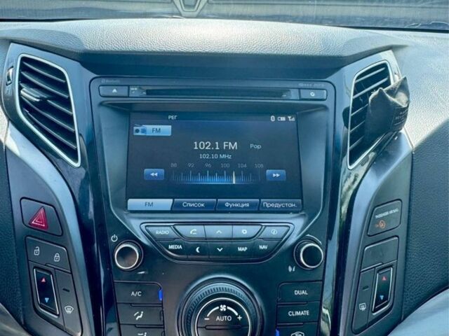 Белый Хендай и40, объемом двигателя 1.7 л и пробегом 266 тыс. км за 8600 $, фото 14 на Automoto.ua