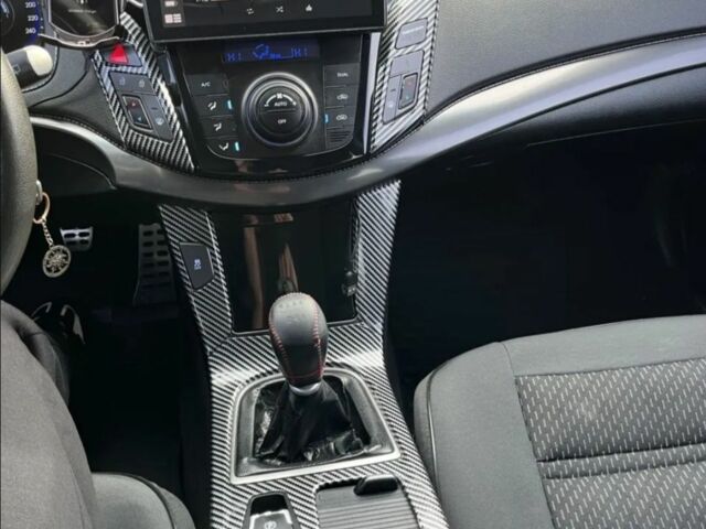 Белый Хендай и40, объемом двигателя 0 л и пробегом 293 тыс. км за 9350 $, фото 2 на Automoto.ua