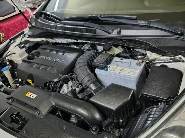 Белый Хендай и40, объемом двигателя 0 л и пробегом 293 тыс. км за 9350 $, фото 7 на Automoto.ua