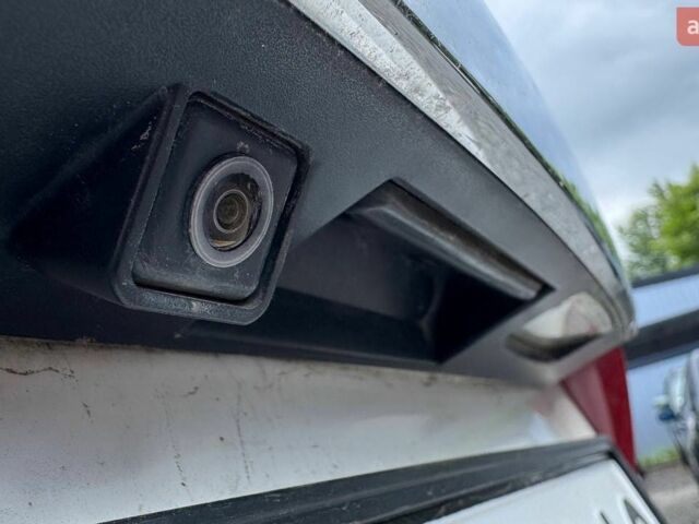 Белый Хендай и40, объемом двигателя 1.7 л и пробегом 223 тыс. км за 10200 $, фото 26 на Automoto.ua
