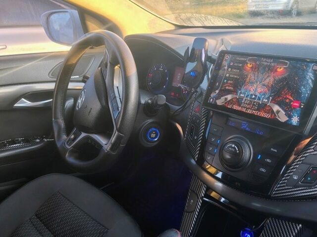 Белый Хендай и40, объемом двигателя 0 л и пробегом 293 тыс. км за 9350 $, фото 1 на Automoto.ua