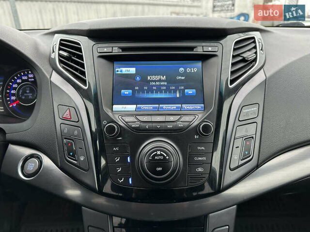 Білий Хендай і40, об'ємом двигуна 1.69 л та пробігом 184 тис. км за 11500 $, фото 10 на Automoto.ua