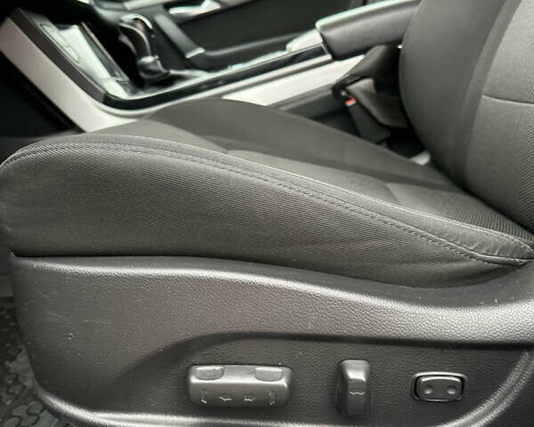 Білий Хендай і40, об'ємом двигуна 1.69 л та пробігом 184 тис. км за 11500 $, фото 15 на Automoto.ua