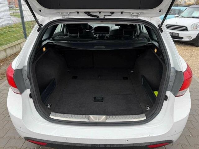 Білий Хендай і40, об'ємом двигуна 1.7 л та пробігом 104 тис. км за 8200 $, фото 23 на Automoto.ua