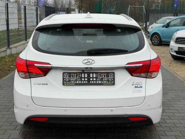Білий Хендай і40, об'ємом двигуна 1.7 л та пробігом 104 тис. км за 8200 $, фото 6 на Automoto.ua