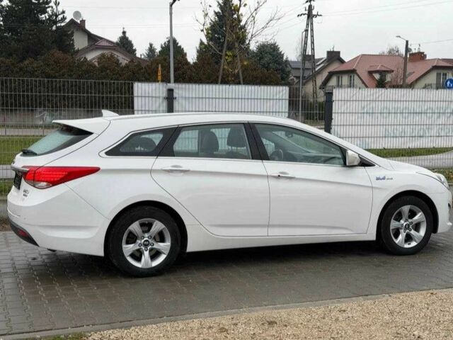 Білий Хендай і40, об'ємом двигуна 1.7 л та пробігом 104 тис. км за 8200 $, фото 9 на Automoto.ua